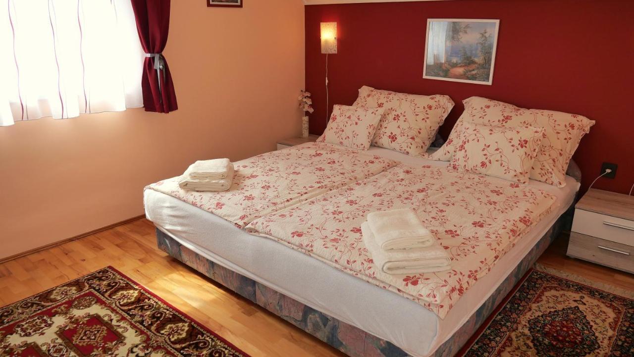Papp Apartmanház Vonyarcvashegy Exterior foto